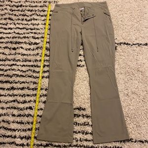 Columbia sports pants size 10
